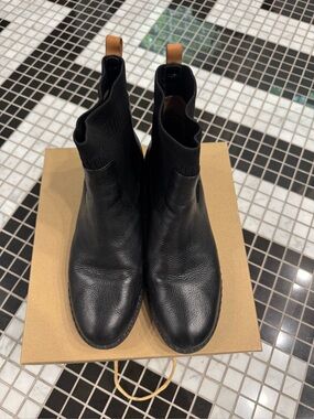 Gentle Souls Best Chelsea Black Leather Ankle Boots Size 10